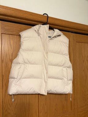 Nike Hooded Puffer Vest in Cream White